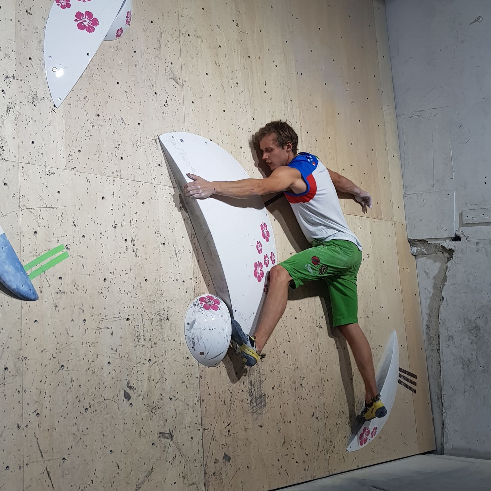 Arrampicata sportiva, Italia avanti in Giappone