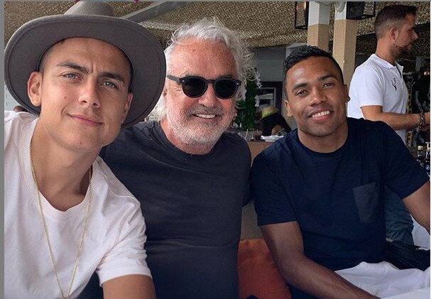Dybala aspetta il Psg al Twiga con Briatore e Alex Sandro
