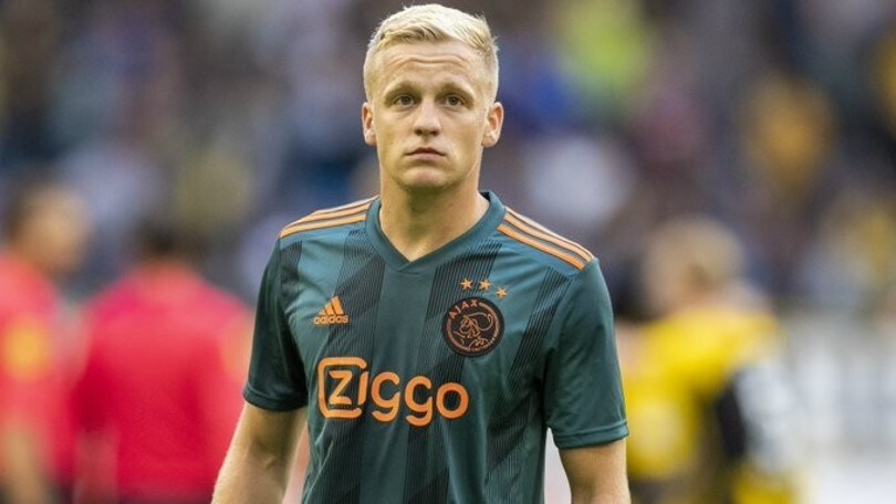 Van de Beek: «Ci sono molte possibilità che resti all'Ajax»