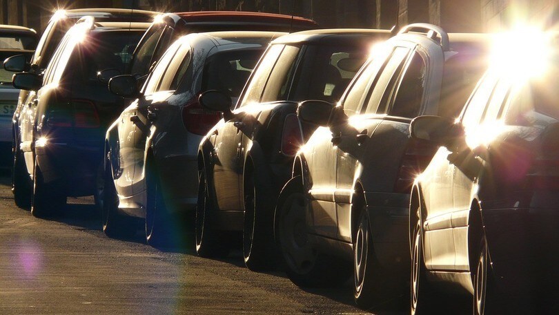 Auto, come proteggerla dal sole: i 5 consigli da seguire