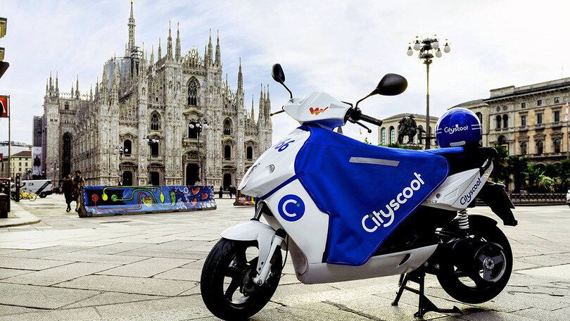 Dalle bici ai monopattini, lo sharing ha invaso Milano