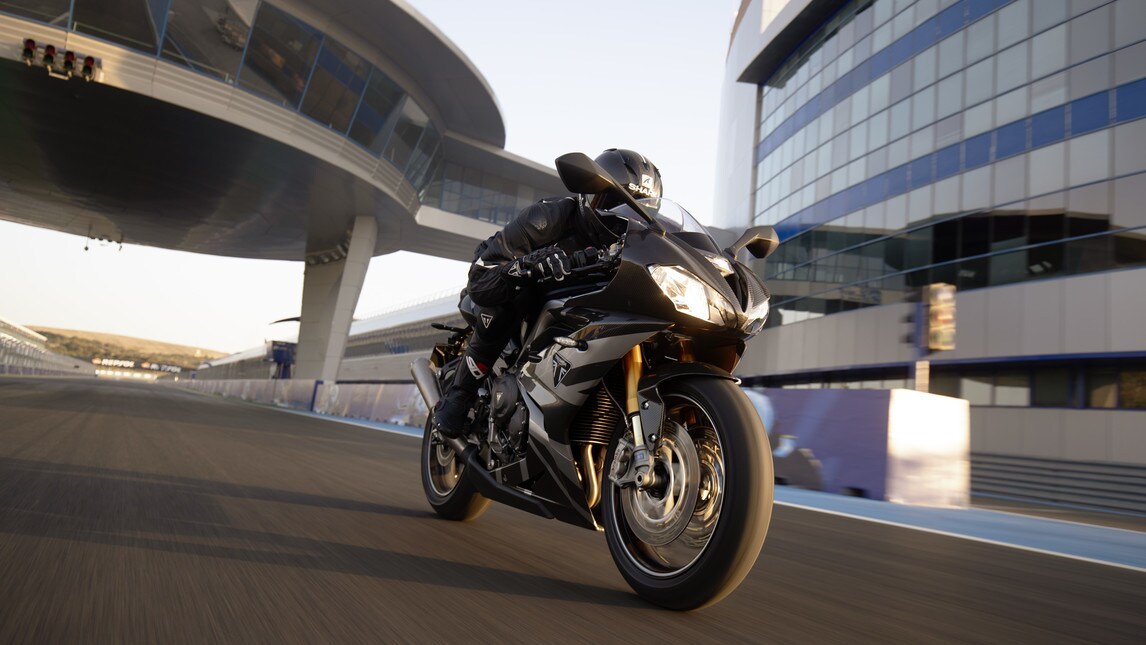 Triumph Daytona Moto2 765 presentata a Silverstone
