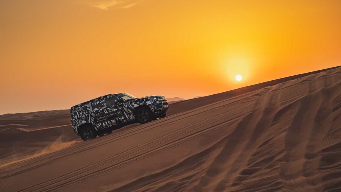 Nuova Land Rover Defender: immagine senza veli