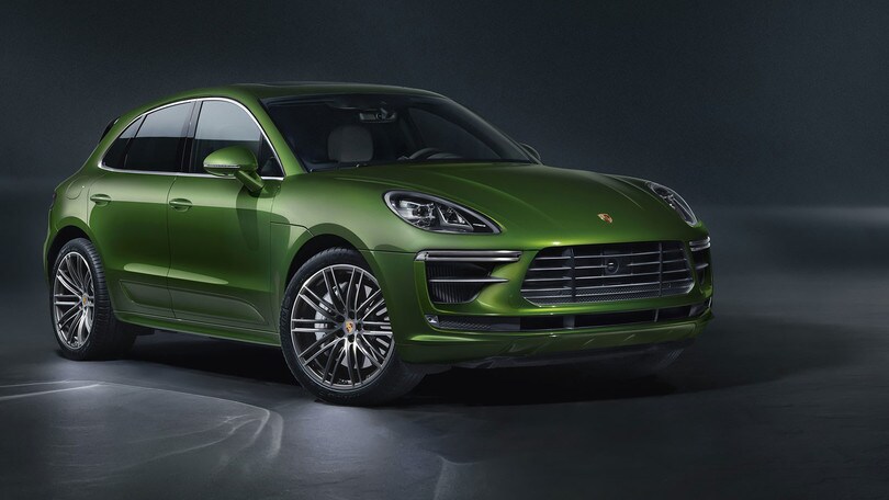 Porsche Macan Turbo: Baby Cayenne ora arriva a 440 Cv