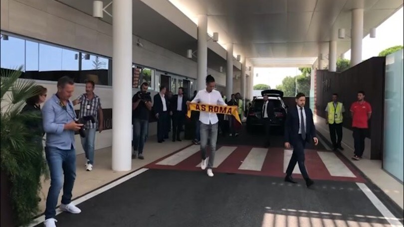 Roma, Smalling sbarca a Ciampino