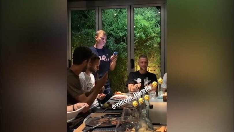 Barella: futuro da cantante?