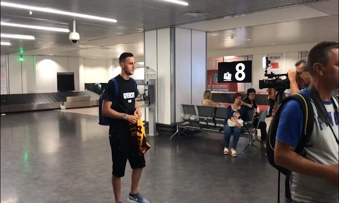 Roma, l'arrivo di Kalinic a Fiumicino