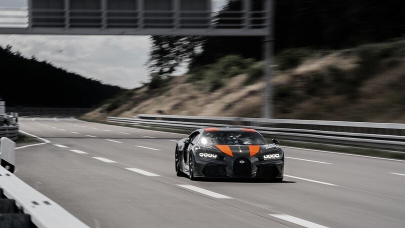 Bugatti Chiron un bolide da 490 km/h
