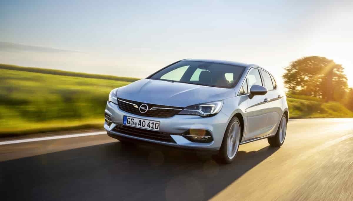Opel Astra, il test: Foto