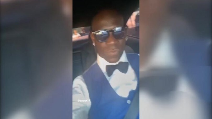Mario Balotelli nei panni di James Bond