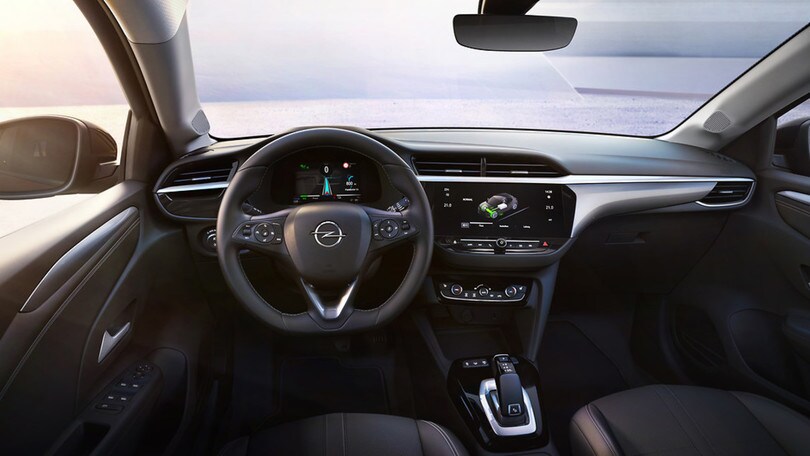 Opel Corsa-e, l'elettrica: gli scatti