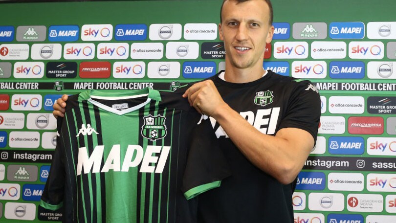 Chiriches: "Le difficoltà a Napoli? Sapete come Sarri gestisce la rosa..."