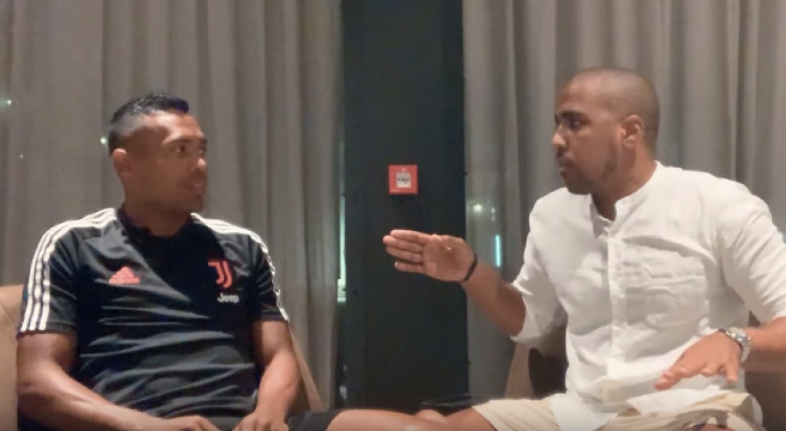 Alex Sandro: "Juve più dura di tutto. Douglas Costa imprendibile"