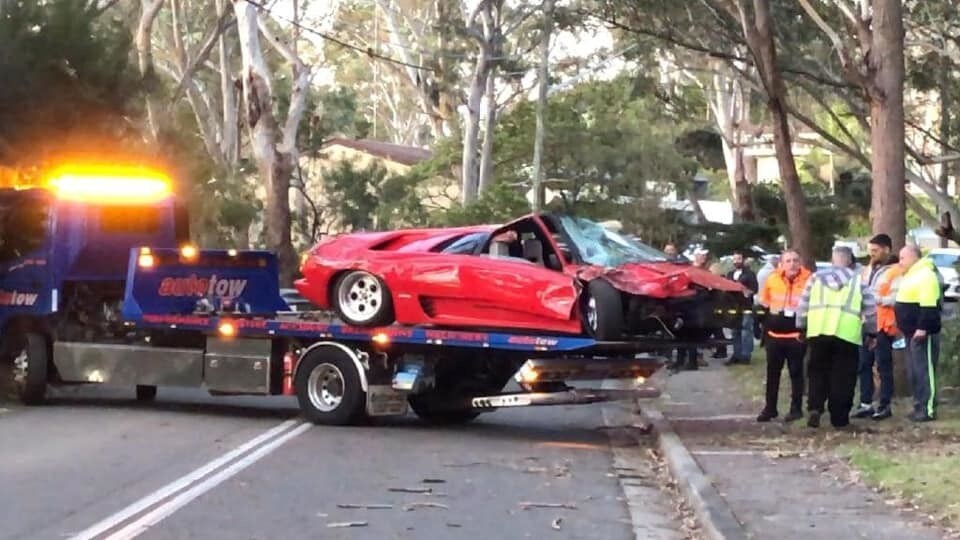 Australia, Lamborghini Diablo distrutta in un crash