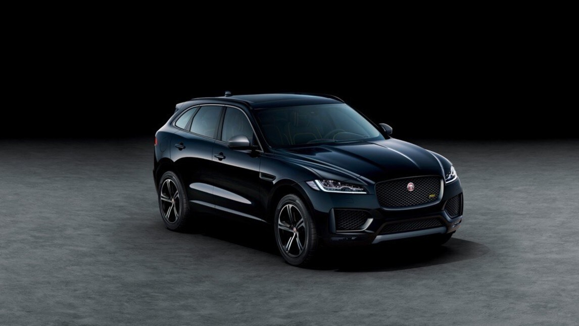Jaguar F-Pace, serie 300 Sport e Chequered Flag: immagini