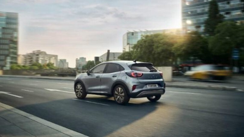 Ford, le foto del crossover Puma Titanium