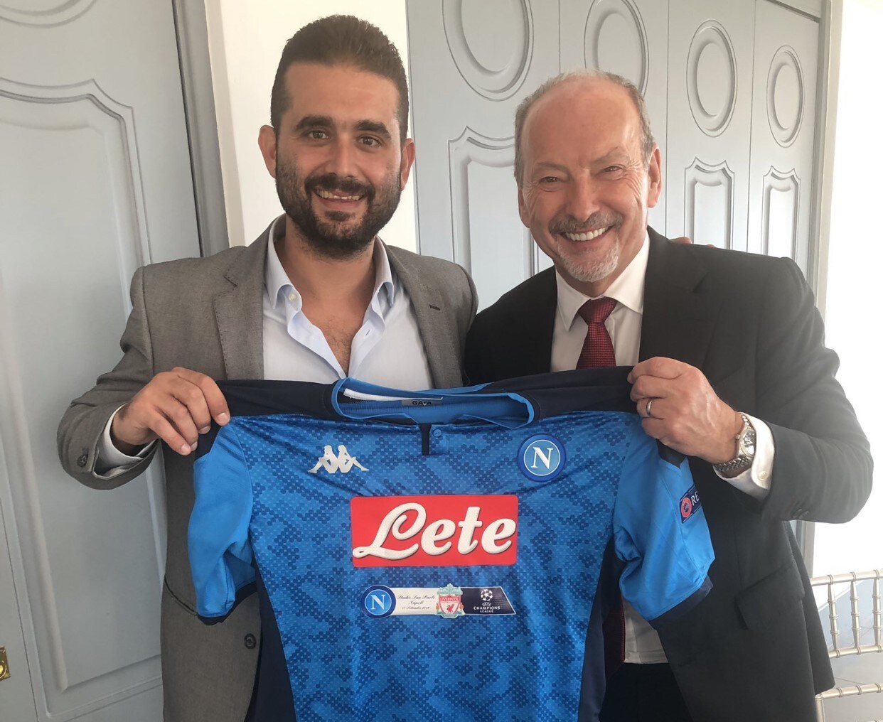 Napoli, pranzo prepartita con il Liverpool