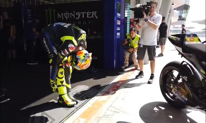 Moto Gp, per Rossi la Yamaha ha un problema con le gomme