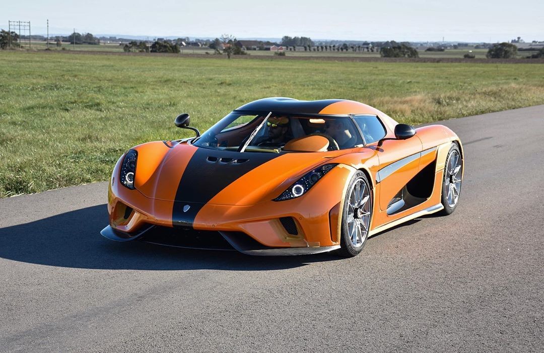 Koenigsegg Regera, ancora più elegante in arancionero FOTO