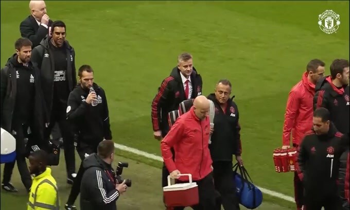 Wenger si candida per la panchina dello United
