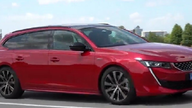 La nostra prova di Peugeot 508 SW GT: il video