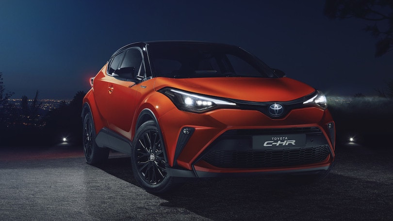 Toyota C-HR, 184 CV nel restyling 2.0