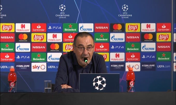 Sarri: "Bonucci si sta comportando da capitano vero"