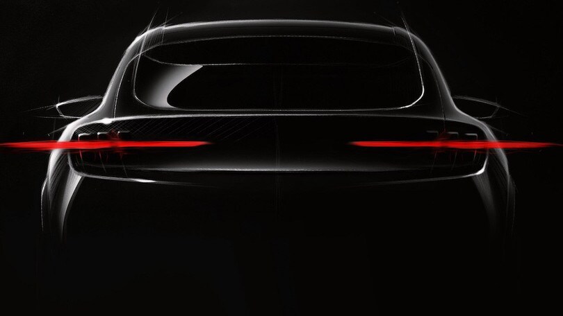 Ford Mustang, SUV elettrico: conto alla rovescia per novembre