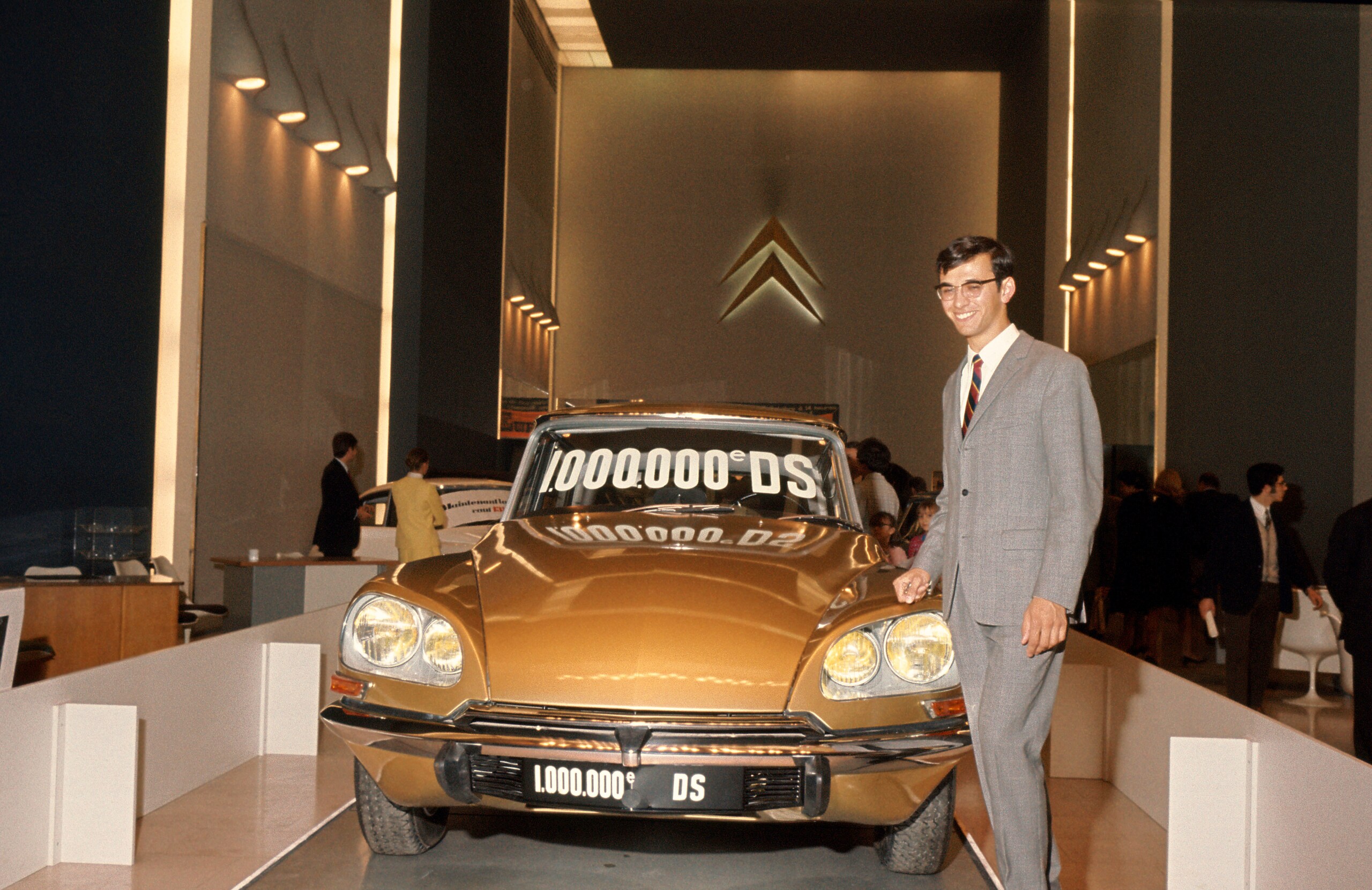 Citroën, 50 anni la DS numero 1 milione: gli scatti