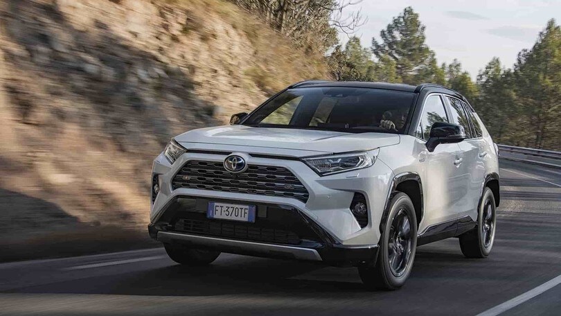 Toyota Rav4, il test: le immagini