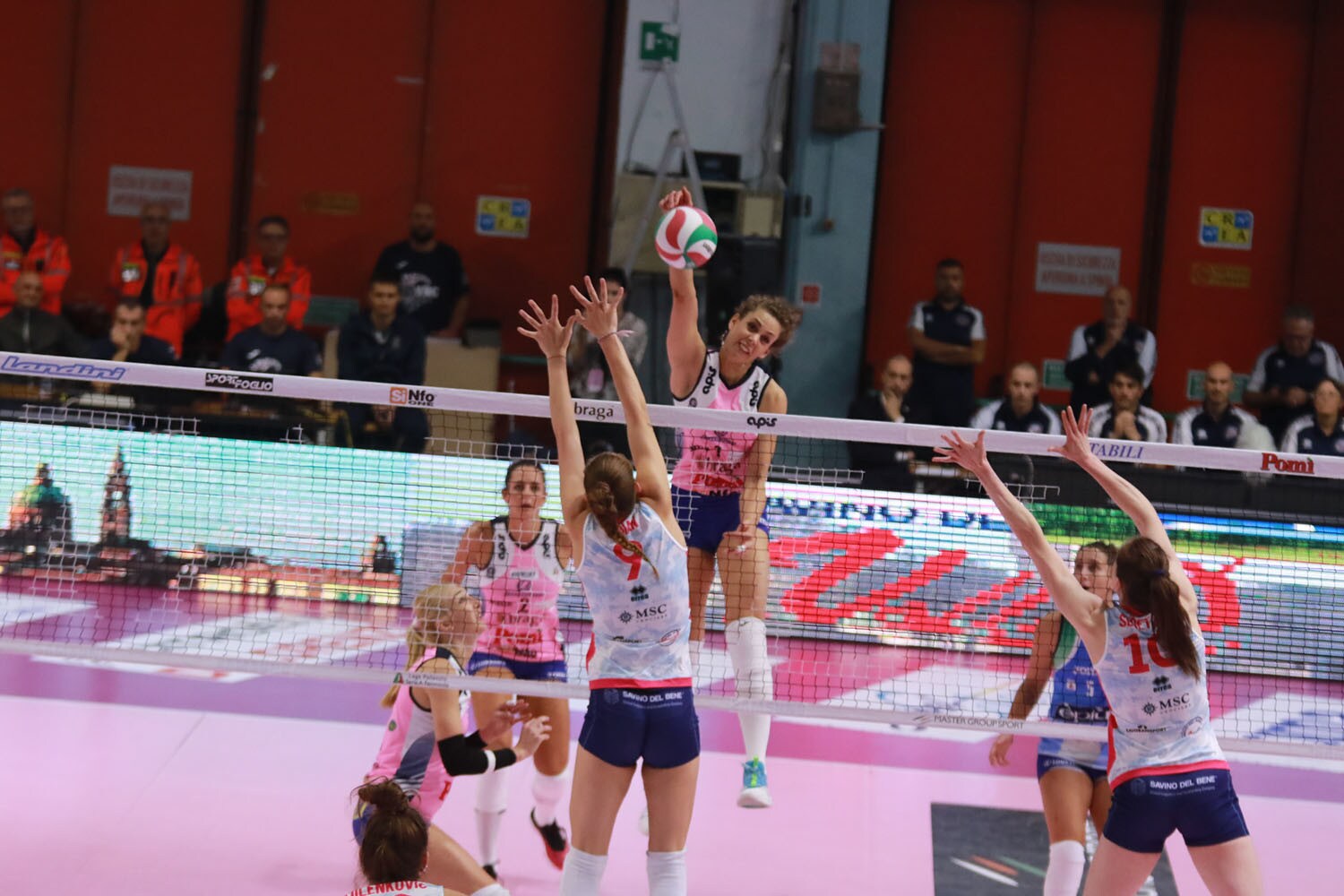 A1 Femminile, Scandicci e Novara partono vincendo in trasferta