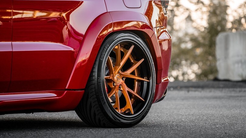 Jeep Grand Cherokee SRT8, il tuning Ferrada: gli scatti