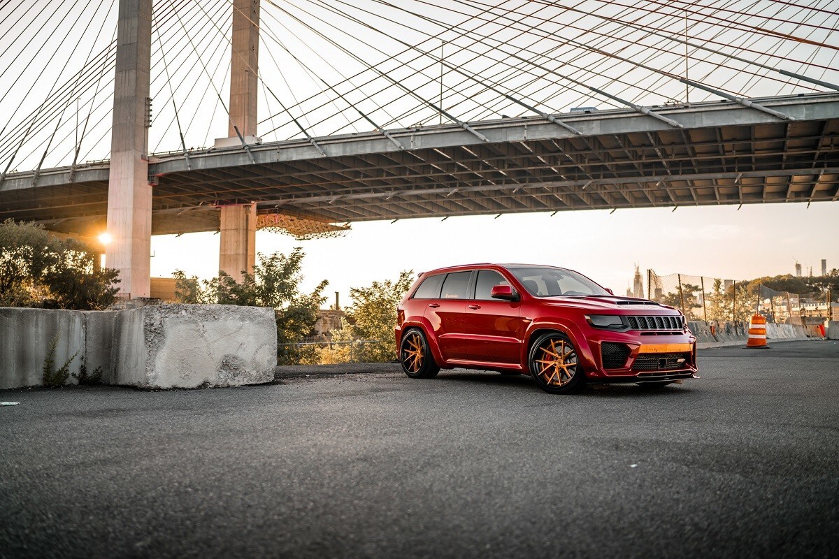 Jeep Grand Cherokee SRT8, Ferrada cambia ruote e potenza