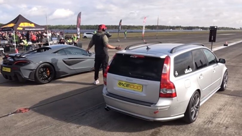 McLaren 600LT vs Volvo V50: chi va più veloce? VIDEO