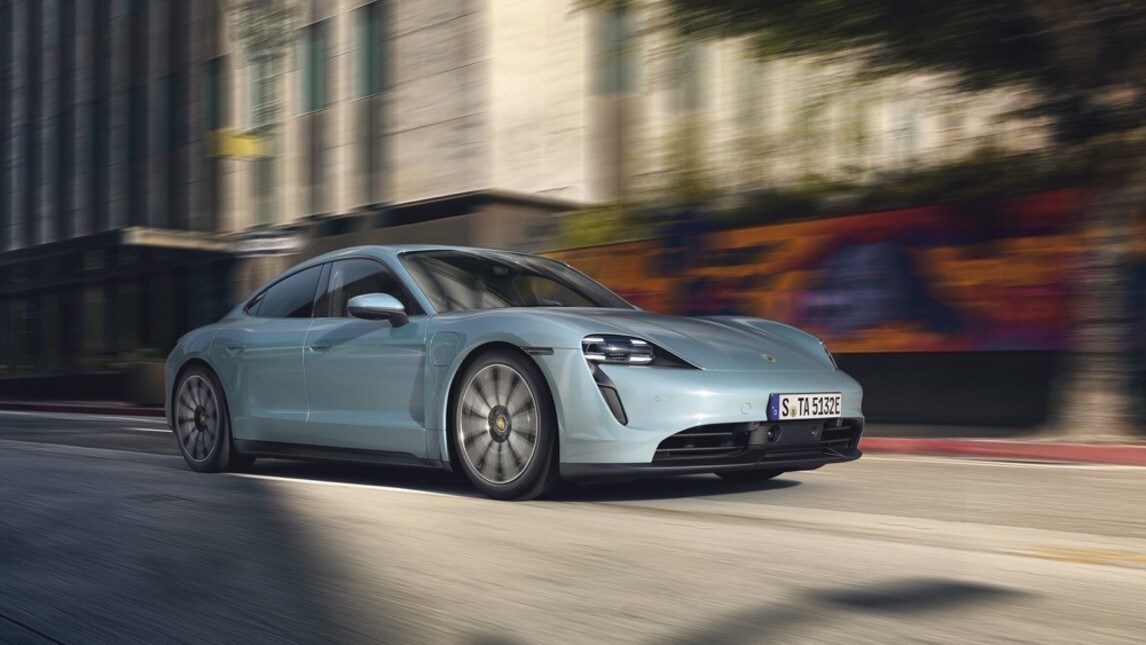 Porsche Taycan 4S: gli scatti