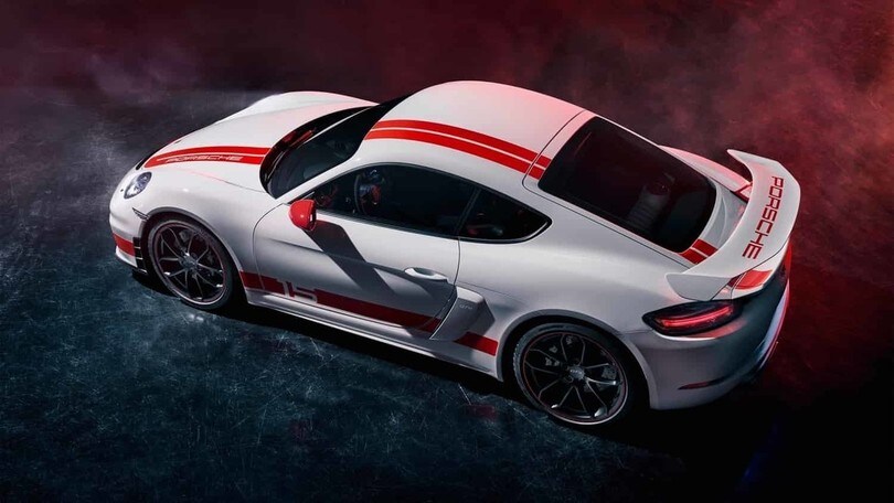 Porsche 718 Cayman GT4 Sports Cup Edition: gli scatti