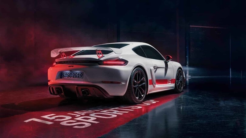 Porsche 718 Cayman GT4 Sports Cup Edition, aggressiva ed esclusiva