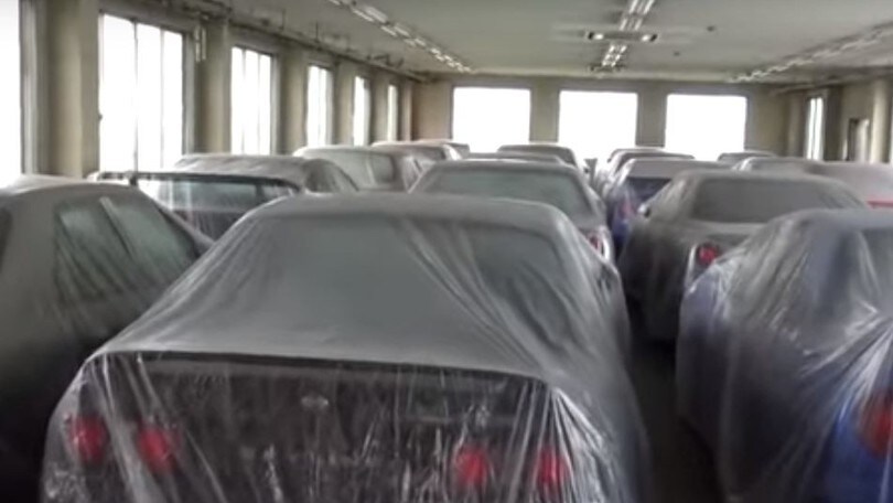 Nissan Skyline in un deposito giapponese: il VIDEO