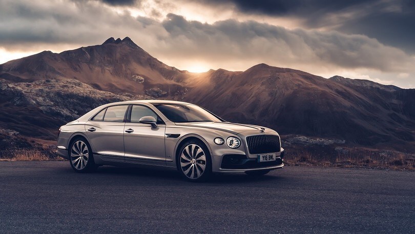 Nuova Bentley Flying Spur vince il titolo di “Auto di lusso dell’anno”