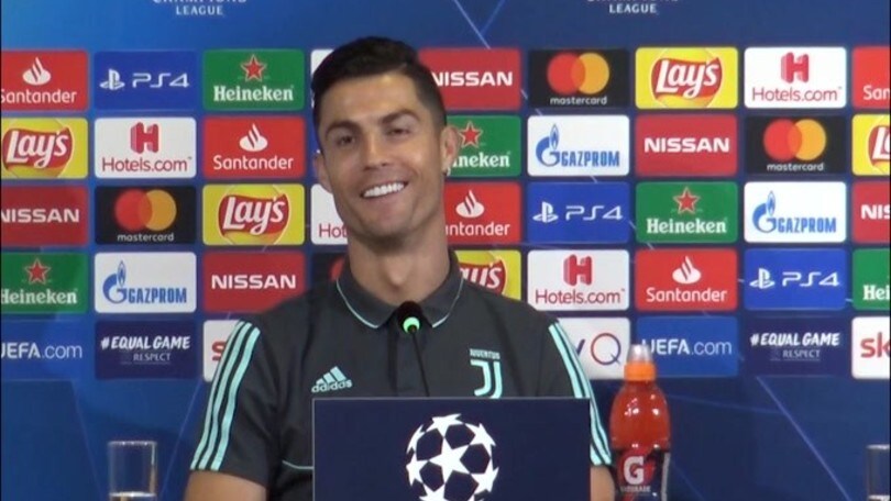 Cr7 scherza: "Capisco italiano, ma non parlerò in italiano"