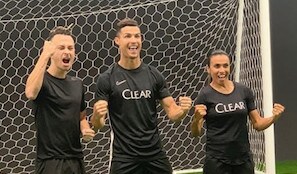 Cristiano Ronaldo riposa. Ma con Fred e Marta va a mille