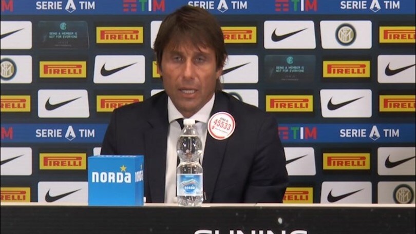 Conte: "Arbitraggio? Bisognerebbe favorire chi sta attaccando..."