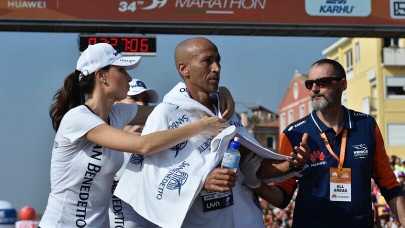 Said Boudalia stabilisce il primato di categoria alla Huawei Venicemarathontaliano a Venezia