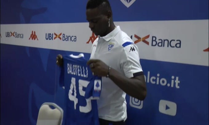 Balotelli, tweet di solidarietà dalla Roma