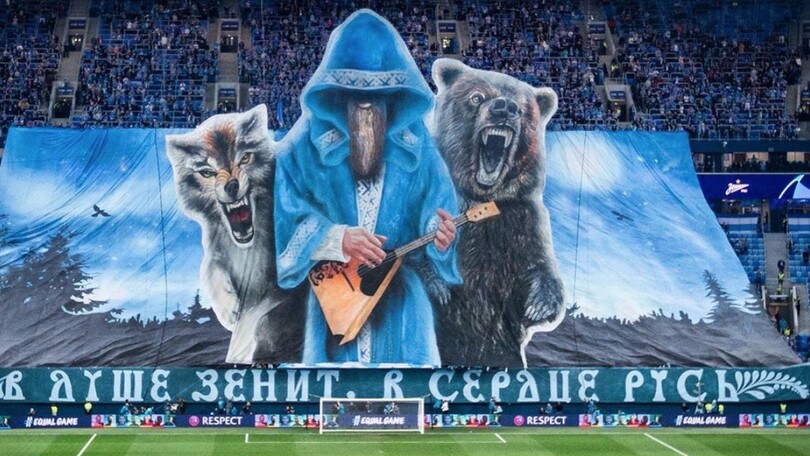 Zenit ko in Champions ma la curva vince: coreografia da applausi