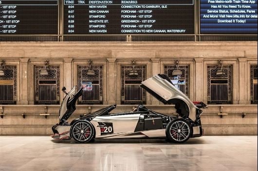 Pagani, i modelli esposti a New York: scatti