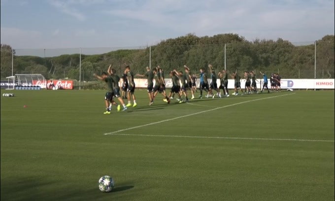 Napoli, il club si esprime sul comportamento dei giocatori