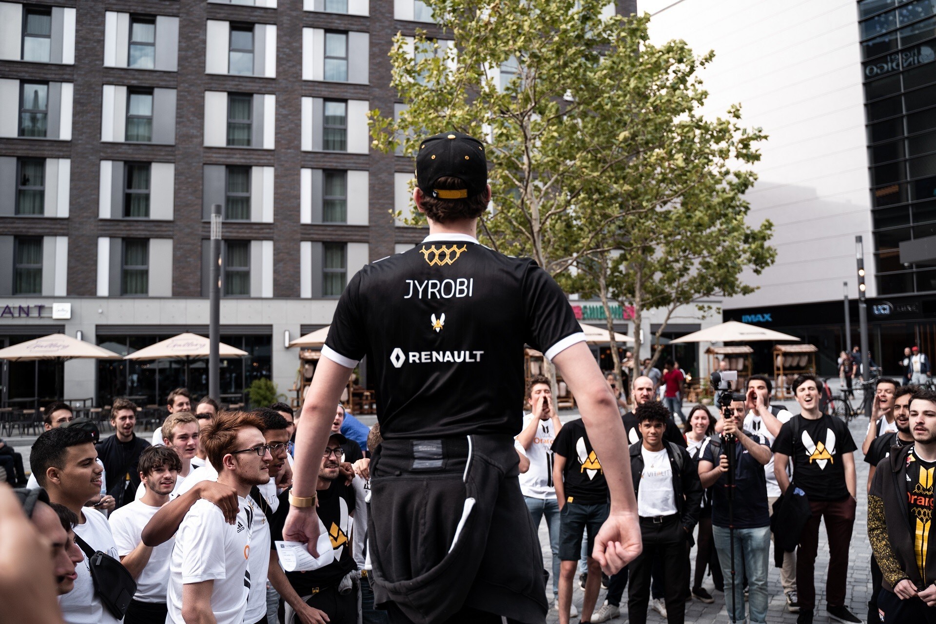 Parigi, i Vitality aprono il più grande complesso esport d'Europa