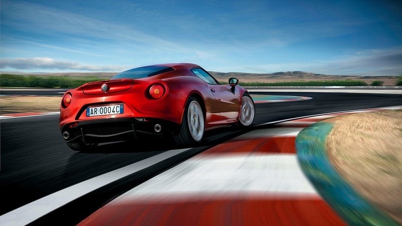 Alfa Romeo, la produzione di 4C chiude i battenti