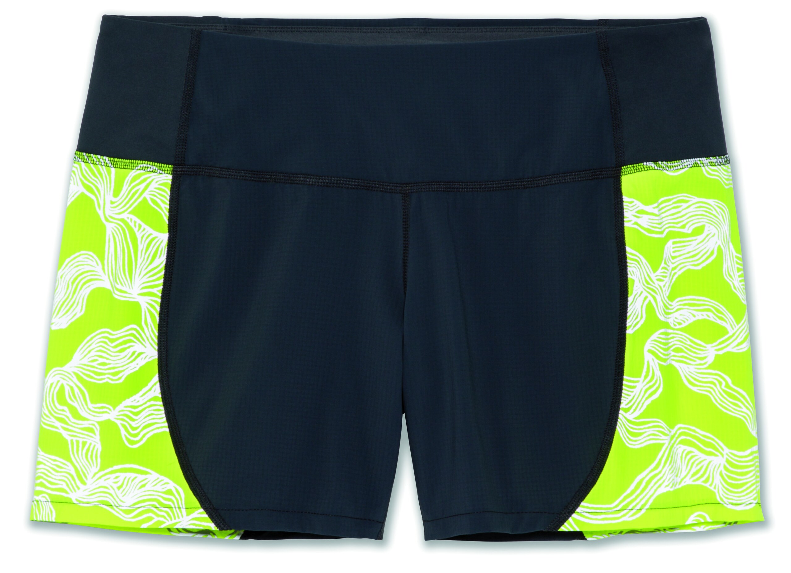 Nightlife Essentials, la linea di abbigliamento Brooks per correre in sicurezza